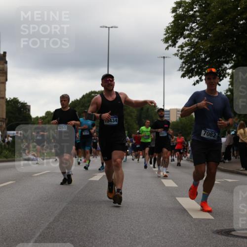 29.06.2025 - hella hamburg halbmarathon Yannick Fuchs http://msf.ph/oto/8343199 29.06.2025 10:52:17 20KM 1319, 1595, 1833, 2159, 2250, 2488, 2619, 2656, 2840, 2996, 3251, 3859, 4319, 4502, 4550, 4708, 4767, 5277, 5341, 5675, 5926, 6104, 6138, 6147, 6592, 7082, 7189, 7856, 8089, 8322, 8585, 9230, 9316, 10020, 10268, 10319, 10518, 10703, 10788, 11394, 11605, 11808, 11846, 12378, 12495, 12585, 12734, 12735, 12879, 13287, 13512, 13654, 13694, 13816, 13880, 14266, 14673, 15197, 15434, 15527, 16189, 16531, 17405, 17531, 17827, 18180, 18492, 18727, 18985 meine-sportfotos.de