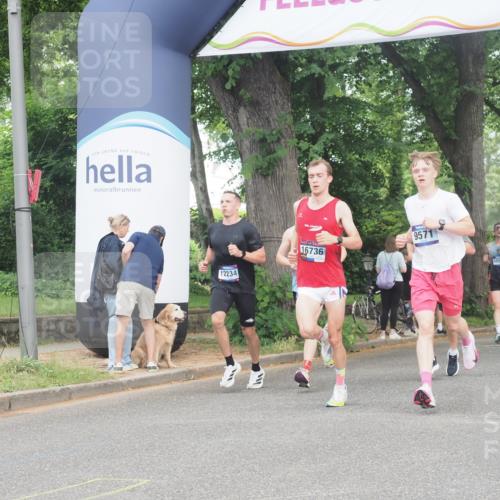29.06.2025 - hella hamburg halbmarathon KatJ http://msf.ph/oto/8343220 29.06.2025 10:19:41 Zwischen KM18-KM19 7186 meine-sportfotos.de