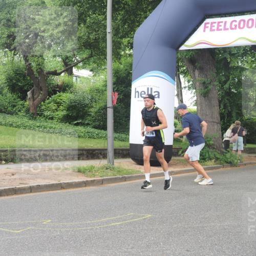 29.06.2025 - hella hamburg halbmarathon KatJ http://msf.ph/oto/8343252 29.06.2025 10:49:06 Zwischen KM18-KM19 6631, 8176 meine-sportfotos.de