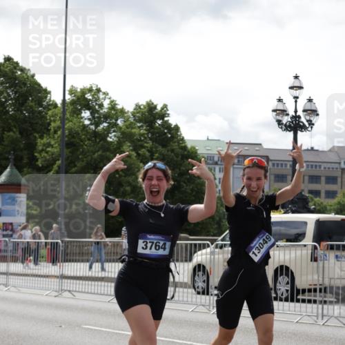 29.06.2025 - hella hamburg halbmarathon Jannik Wohlers http://msf.ph/oto/8343288 29.06.2025 10:42:36 Lombardsbrücke 1149, 1467, 1788, 1964, 2103, 2158, 2267, 2361, 2450, 2509, 2971, 3074, 3283, 3378, 3518, 3764, 4105, 4385, 5067, 5268, 5755, 5967, 7043, 8161, 8184, 8795, 8991, 9072, 9304, 9378, 9644, 10008, 10180, 10536, 11142, 11443, 11671, 11710, 12151, 12485, 13049, 13070, 13417, 13676, 14422, 14694, 15246, 16263, 16264, 16279, 16789, 17037, 17609, 17921, 18434, 18435, 18540, 18898, 19115 meine-sportfotos.de