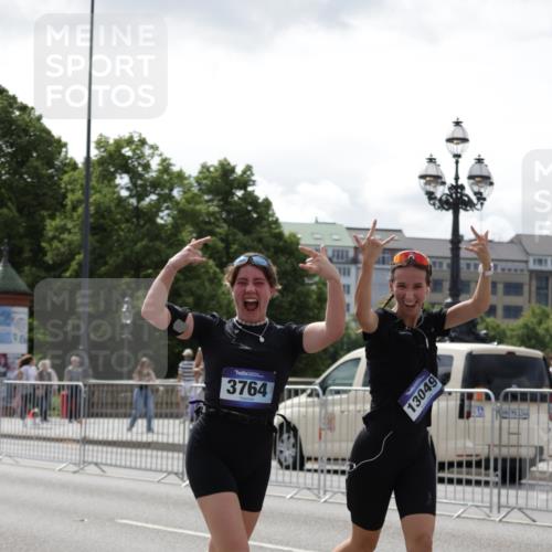 29.06.2025 - hella hamburg halbmarathon Jannik Wohlers http://msf.ph/oto/8343315 29.06.2025 10:42:36 Lombardsbrücke 1149, 1467, 1788, 1964, 2103, 2158, 2267, 2361, 2450, 2509, 2971, 3074, 3283, 3378, 3518, 3764, 4105, 4385, 5067, 5268, 5755, 5967, 7043, 8161, 8184, 8795, 8991, 9072, 9304, 9378, 9644, 10008, 10180, 10536, 11142, 11443, 11671, 11710, 12151, 12485, 13049, 13070, 13417, 13676, 14422, 14694, 15246, 16263, 16264, 16279, 16789, 17037, 17609, 17921, 18434, 18435, 18540, 18898, 19115 meine-sportfotos.de