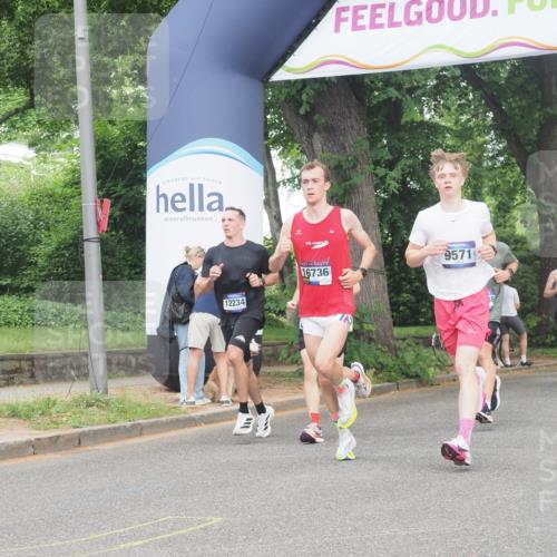 29.06.2025 - hella hamburg halbmarathon KatJ http://msf.ph/oto/8343321 29.06.2025 10:19:41 Zwischen KM18-KM19 7186 meine-sportfotos.de
