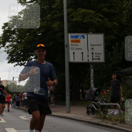 29.06.2025 - hella hamburg halbmarathon Yannick Fuchs http://msf.ph/oto/8343376 29.06.2025 10:52:18 20KM 1319, 1595, 1833, 2159, 2250, 2488, 2619, 2656, 2840, 2996, 3251, 3859, 4319, 4502, 4550, 4708, 4767, 5277, 5341, 5675, 5926, 6138, 6147, 6592, 7082, 7189, 7659, 7856, 8089, 8322, 8585, 9230, 9316, 10020, 10268, 10319, 10518, 10703, 10788, 11394, 11605, 11808, 11846, 12378, 12495, 12585, 12734, 12735, 12879, 13287, 13512, 13654, 13694, 13816, 13880, 14266, 14673, 15197, 15434, 15527, 16189, 16531, 17531, 17827, 18180, 18492, 18727, 18985 meine-sportfotos.de