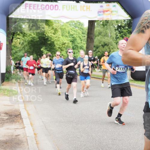 29.06.2025 - hella hamburg halbmarathon MichiJ http://msf.ph/oto/8343396 29.06.2025 10:40:23 Zwischen KM18-KM19 1151, 1549, 2082, 4770, 5907, 6511, 6512, 7177, 7274, 8361, 10895, 11217, 11551, 11588, 11589, 11604, 12155, 12482, 12712, 12875, 13147, 14791, 15446, 15502, 18879 meine-sportfotos.de