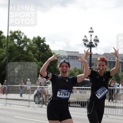 29.06.2025 - hella hamburg halbmarathon Jannik Wohlers http://msf.ph/oto/8343430 29.06.2025 10:42:37 Lombardsbrücke 1149, 1467, 1788, 2103, 2158, 2267, 2361, 2450, 2509, 2971, 3074, 3378, 3518, 3764, 4105, 4385, 5067, 5268, 5610, 5755, 5967, 7043, 7461, 8161, 8184, 8795, 8991, 9072, 9304, 9378, 9644, 10008, 10180, 10536, 11142, 11443, 11671, 11710, 12151, 12485, 13049, 13417, 13676, 14422, 14694, 15246, 16263, 16264, 16279, 16789, 16840, 17037, 17609, 17921, 18434, 18435, 18540, 18898, 19115 meine-sportfotos.de