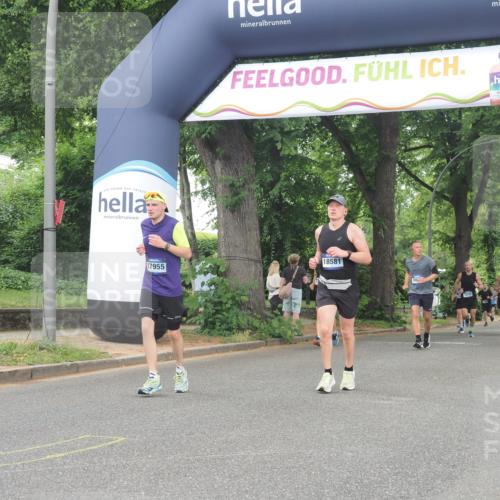 29.06.2025 - hella hamburg halbmarathon KatJ http://msf.ph/oto/8343444 29.06.2025 10:49:09 Zwischen KM18-KM19 5763, 6631, 8176, 8624 meine-sportfotos.de
