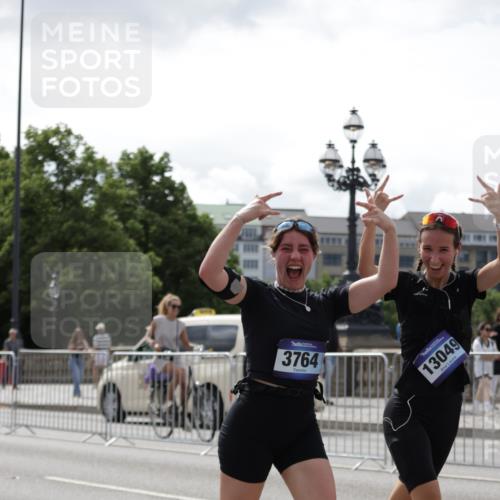 29.06.2025 - hella hamburg halbmarathon Jannik Wohlers http://msf.ph/oto/8343495 29.06.2025 10:42:37 Lombardsbrücke 1149, 1467, 1788, 2103, 2158, 2267, 2361, 2450, 2509, 2971, 3074, 3378, 3518, 3764, 4105, 4385, 5067, 5268, 5610, 5755, 5967, 7043, 7461, 8161, 8184, 8795, 8991, 9072, 9304, 9378, 9644, 10008, 10180, 10536, 11142, 11443, 11671, 11710, 12151, 12485, 13049, 13417, 13676, 14422, 14694, 15246, 16263, 16264, 16279, 16789, 16840, 17037, 17609, 17921, 18434, 18435, 18540, 18898, 19115 meine-sportfotos.de