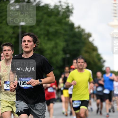 29.06.2025 - hella hamburg halbmarathon Dr. Thomas Lammeyer http://msf.ph/oto/8343509 29.06.2025 09:56:02 Kennedybrücke 1057, 1139, 1169, 1220, 1512, 1604, 3305, 3618, 4080, 4565, 4871, 4915, 5007, 5011, 5231, 5336, 6373, 6711, 7185, 7432, 7710, 7865, 7961, 8564, 8852, 9444, 10099, 10251, 10493, 10691, 10741 meine-sportfotos.de