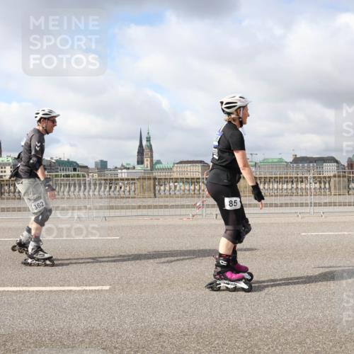 29.06.2025 - hella hamburg halbmarathon Lena Gebhardt http://msf.ph/oto/8343526 29.06.2025 09:09:07 Lombardsbrücke 362, 9, 85 meine-sportfotos.de