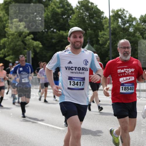 29.06.2025 - hella hamburg halbmarathon Jannik Wohlers http://msf.ph/oto/8343530 29.06.2025 10:42:40 Lombardsbrücke 1149, 1467, 1788, 2103, 2158, 2267, 2361, 2450, 2509, 2971, 3074, 3378, 3518, 3638, 3764, 4177, 4302, 4680, 5067, 5268, 5610, 5755, 5967, 7043, 7461, 8184, 8795, 8991, 9072, 9304, 9378, 9644, 10008, 10180, 10536, 11443, 11671, 12485, 13049, 13417, 13526, 13676, 13852, 14422, 15246, 15509, 16263, 16264, 16279, 16789, 16840, 17037, 17609, 17921, 18434, 18435, 18540, 18898, 19115 meine-sportfotos.de
