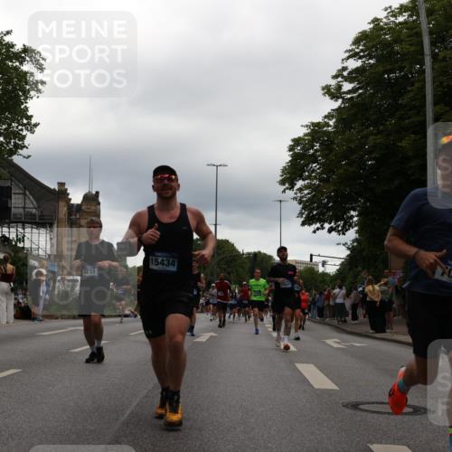 29.06.2025 - hella hamburg halbmarathon Yannick Fuchs http://msf.ph/oto/8343534 29.06.2025 10:52:19 20KM 1319, 1595, 1833, 2159, 2250, 2619, 2656, 2840, 2996, 3251, 4319, 4502, 4550, 4708, 4767, 5277, 5341, 5675, 6138, 6147, 6592, 7082, 7189, 7659, 7856, 8089, 8322, 8585, 9230, 10020, 10268, 10319, 10518, 10703, 11394, 11605, 11808, 11846, 12378, 12495, 12585, 12734, 12735, 12879, 13287, 13512, 13654, 13694, 13816, 13880, 14266, 14673, 15197, 15434, 15527, 16189, 17531, 17814, 17827, 18180, 18492, 18727, 18985 meine-sportfotos.de