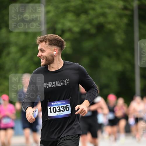 29.06.2025 - hella hamburg halbmarathon Dr. Thomas Lammeyer http://msf.ph/oto/8343670 29.06.2025 10:40:27 Kennedybrücke 1036, 1102, 1183, 1284, 1717, 2352, 2588, 3243, 3741, 3990, 4902, 4937, 5012, 5240, 5246, 5531, 5747, 5919, 6021, 6381, 6845, 6896, 7111, 7275, 7927, 8356, 8530, 9229, 9295, 9694, 9701, 10119, 10336, 10341, 10567, 11010 meine-sportfotos.de