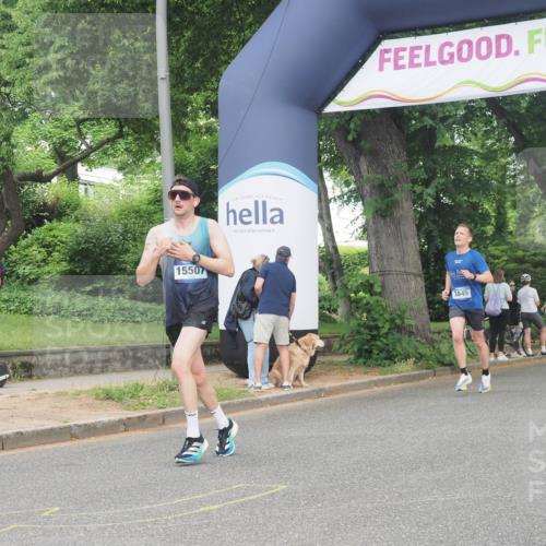 29.06.2025 - hella hamburg halbmarathon KatJ http://msf.ph/oto/8343671 29.06.2025 10:19:44 Zwischen KM18-KM19 3845, 7186 meine-sportfotos.de