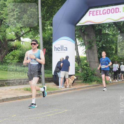 29.06.2025 - hella hamburg halbmarathon KatJ http://msf.ph/oto/8343690 29.06.2025 10:19:45 Zwischen KM18-KM19 3845, 7186 meine-sportfotos.de