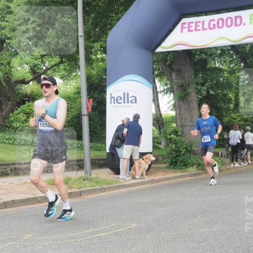 29.06.2025 - hella hamburg halbmarathon KatJ http://msf.ph/oto/8343711 29.06.2025 10:19:45 Zwischen KM18-KM19 3845, 7186 meine-sportfotos.de