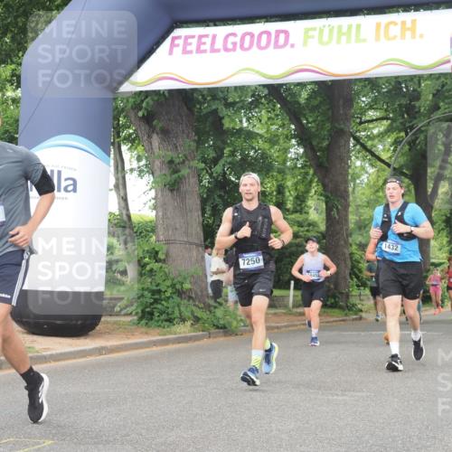 29.06.2025 - hella hamburg halbmarathon KatJ http://msf.ph/oto/8343733 29.06.2025 10:49:13 Zwischen KM18-KM19 1432, 5763, 7250, 8624 meine-sportfotos.de