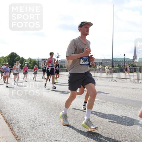 29.06.2025 - hella hamburg halbmarathon Lena Gebhardt http://msf.ph/oto/8343742 29.06.2025 10:00:48 Lombardsbrücke 134, 5418, 17852, 3059, 1019, 1526, 1544, 1568, 1583, 1611, 1681, 1726, 2027, 2086, 2236, 2346, 2426, 2474, 2606, 2652, 2982, 3042, 3059, 3141, 3319, 3400, 3625, 3740, 3794, 3983, 4238, 4419, 4579, 4594, 4616, 4708, 4767, 4813, 4940, 4945, 5033, 5418, 5643, 5870, 6138, 6147, 6220, 6443, 6470, 6487, 6531, 6714, 6757, 7658, 7757, 7759, 7761, 8255, 8326, 8478, 8632, 8923, 9124, 9553, 9555, 9577, 10074, 10188, 10271, 10599 meine-sportfotos.de