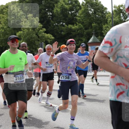 29.06.2025 - hella hamburg halbmarathon Jannik Wohlers http://msf.ph/oto/8343749 29.06.2025 10:42:43 Lombardsbrücke 1149, 1467, 1788, 2103, 2158, 2267, 2361, 2450, 2971, 3074, 3518, 3638, 3764, 4177, 4302, 4680, 5067, 5268, 5610, 5755, 5967, 7043, 7461, 7872, 8184, 8435, 8795, 8991, 9072, 9304, 9378, 9644, 9976, 10180, 10536, 11443, 11649, 11671, 12485, 12603, 13049, 13417, 13526, 13676, 13786, 13852, 15246, 15509, 15717, 16055, 16263, 16264, 16279, 16789, 16840, 17037, 17609, 17921, 18434, 18435, 18540, 18898, 19115 meine-sportfotos.de