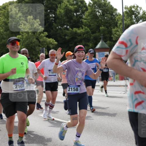 29.06.2025 - hella hamburg halbmarathon Jannik Wohlers http://msf.ph/oto/8343790 29.06.2025 10:42:43 Lombardsbrücke 1149, 1467, 1788, 2103, 2158, 2267, 2361, 2450, 2971, 3074, 3518, 3638, 3764, 4177, 4302, 4680, 5067, 5268, 5610, 5755, 5967, 7043, 7461, 7872, 8184, 8435, 8795, 8991, 9072, 9304, 9378, 9644, 9976, 10180, 10536, 11443, 11649, 11671, 12485, 12603, 13049, 13417, 13526, 13676, 13786, 13852, 15246, 15509, 15717, 16055, 16263, 16264, 16279, 16789, 16840, 17037, 17609, 17921, 18434, 18435, 18540, 18898, 19115 meine-sportfotos.de