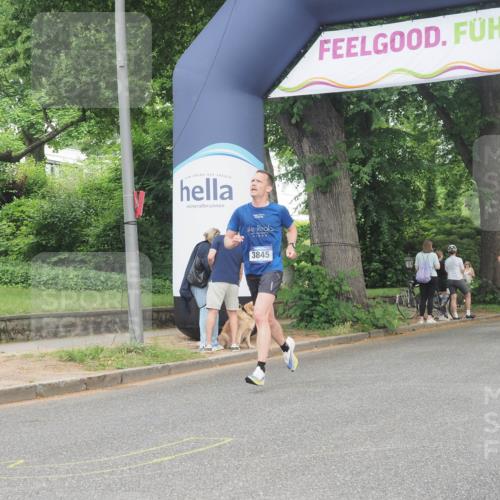 29.06.2025 - hella hamburg halbmarathon KatJ http://msf.ph/oto/8343811 29.06.2025 10:19:46 Zwischen KM18-KM19 3845 meine-sportfotos.de
