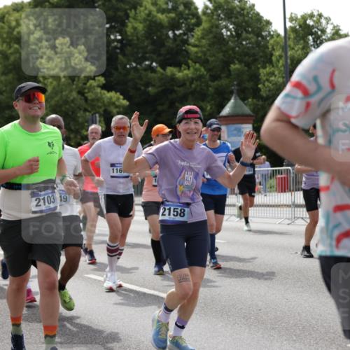 29.06.2025 - hella hamburg halbmarathon Jannik Wohlers http://msf.ph/oto/8343833 29.06.2025 10:42:43 Lombardsbrücke 1149, 1467, 1788, 2103, 2158, 2267, 2361, 2450, 2971, 3074, 3518, 3638, 3764, 4177, 4302, 4680, 5067, 5268, 5610, 5755, 5967, 7043, 7461, 7872, 8184, 8435, 8795, 8991, 9072, 9304, 9378, 9644, 9976, 10180, 10536, 11443, 11649, 11671, 12485, 12603, 13049, 13417, 13526, 13676, 13786, 13852, 15246, 15509, 15717, 16055, 16263, 16264, 16279, 16789, 16840, 17037, 17609, 17921, 18434, 18435, 18540, 18898, 19115 meine-sportfotos.de