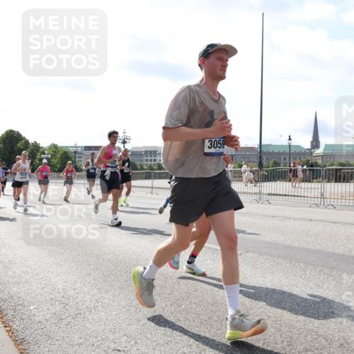 29.06.2025 - hella hamburg halbmarathon Lena Gebhardt http://msf.ph/oto/8343846 29.06.2025 10:00:48 Lombardsbrücke 13498, 17087, 5418, 7852, 3059, 1019, 1526, 1544, 1568, 1583, 1611, 1681, 1726, 2027, 2086, 2236, 2346, 2426, 2474, 2606, 2652, 2982, 3042, 3059, 3141, 3319, 3400, 3625, 3740, 3794, 3983, 4238, 4419, 4579, 4594, 4616, 4708, 4767, 4813, 4940, 4945, 5033, 5418, 5643, 5870, 6138, 6147, 6220, 6443, 6470, 6487, 6531, 6714, 6757, 7658, 7757, 7759, 7761, 8255, 8326, 8478, 8632, 8923, 9124, 9553, 9555, 9577, 10074, 10188, 10271, 10599 meine-sportfotos.de