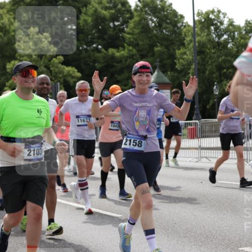 29.06.2025 - hella hamburg halbmarathon Jannik Wohlers http://msf.ph/oto/8343932 29.06.2025 10:42:43 Lombardsbrücke 1149, 1467, 1788, 2103, 2158, 2267, 2361, 2450, 2971, 3074, 3518, 3638, 3764, 4177, 4302, 4680, 5067, 5268, 5610, 5755, 5967, 7043, 7461, 7872, 8184, 8435, 8795, 8991, 9072, 9304, 9378, 9644, 9976, 10180, 10536, 11443, 11649, 11671, 12485, 12603, 13049, 13417, 13526, 13676, 13786, 13852, 15246, 15509, 15717, 16055, 16263, 16264, 16279, 16789, 16840, 17037, 17609, 17921, 18434, 18435, 18540, 18898, 19115 meine-sportfotos.de
