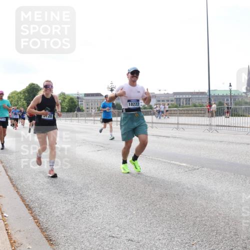 29.06.2025 - hella hamburg halbmarathon Lena Gebhardt http://msf.ph/oto/8343948 29.06.2025 10:13:31 Lombardsbrücke 28, 9612, 18222, 1007, 1131, 1747, 1859, 2055, 2359, 2721, 2904, 2961, 2987, 3218, 3360, 3728, 3729, 4001, 4187, 4795, 4950, 5232, 5546, 5631, 5719, 6026, 6489, 6717, 6724, 7346, 7446, 7447, 7460, 7462, 7913, 8279, 8913, 9128, 9141, 9527, 9612, 9631, 10977, 12313, 12492, 12797, 12928, 12929, 13331, 13928, 15085, 15663, 15922, 16030, 16255, 16437, 16491, 17472, 17474, 17988, 18048, 18222, 18231, 18320, 18732 meine-sportfotos.de