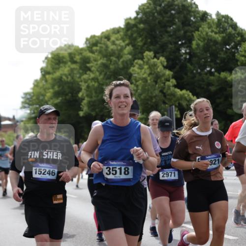 29.06.2025 - hella hamburg halbmarathon Jannik Wohlers http://msf.ph/oto/8344072 29.06.2025 10:42:44 Lombardsbrücke 1149, 1467, 1788, 1816, 2103, 2158, 2267, 2361, 2450, 2971, 3074, 3518, 3638, 3764, 4056, 4177, 4302, 4680, 5067, 5268, 5610, 5755, 5967, 7043, 7461, 7872, 8184, 8435, 8795, 8991, 9072, 9304, 9644, 9976, 10180, 10536, 11093, 11443, 11649, 11671, 12485, 12603, 13049, 13417, 13526, 13676, 13684, 13685, 13786, 13852, 15246, 15509, 15717, 16055, 16263, 16264, 16789, 16840, 17609, 17921, 18434, 18435, 18540, 18898, 19115 meine-sportfotos.de