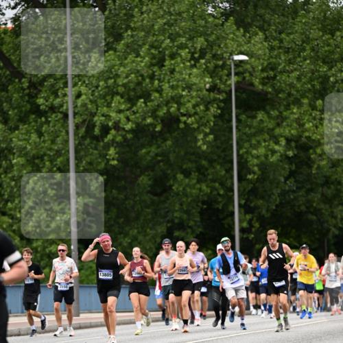 29.06.2025 - hella hamburg halbmarathon Dr. Thomas Lammeyer http://msf.ph/oto/8344105 29.06.2025 10:40:29 Kennedybrücke 1036, 1102, 1183, 1224, 1284, 1717, 2352, 2588, 3243, 3741, 3990, 4902, 4937, 5012, 5171, 5240, 5246, 5531, 5747, 5919, 6021, 6381, 6845, 6896, 7111, 7927, 8356, 8530, 9229, 9295, 9694, 9701, 10119, 10336, 10341, 10567, 11010 meine-sportfotos.de