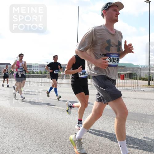 29.06.2025 - hella hamburg halbmarathon Lena Gebhardt http://msf.ph/oto/8344113 29.06.2025 10:00:48 Lombardsbrücke 5418, 17852, 3141, 14675, 3059, 1019, 1526, 1544, 1568, 1583, 1611, 1681, 1726, 2027, 2086, 2236, 2346, 2426, 2474, 2606, 2652, 2982, 3042, 3059, 3141, 3319, 3400, 3625, 3740, 3794, 3983, 4238, 4419, 4579, 4594, 4616, 4708, 4767, 4813, 4940, 4945, 5033, 5418, 5643, 5870, 6138, 6147, 6220, 6443, 6470, 6487, 6531, 6714, 6757, 7658, 7757, 7759, 7761, 8255, 8326, 8478, 8632, 8923, 9124, 9553, 9555, 9577, 10074, 10188, 10271, 10599 meine-sportfotos.de
