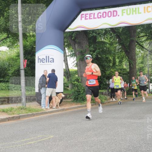 29.06.2025 - hella hamburg halbmarathon KatJ http://msf.ph/oto/8344136 29.06.2025 10:19:48 Zwischen KM18-KM19 3845 meine-sportfotos.de