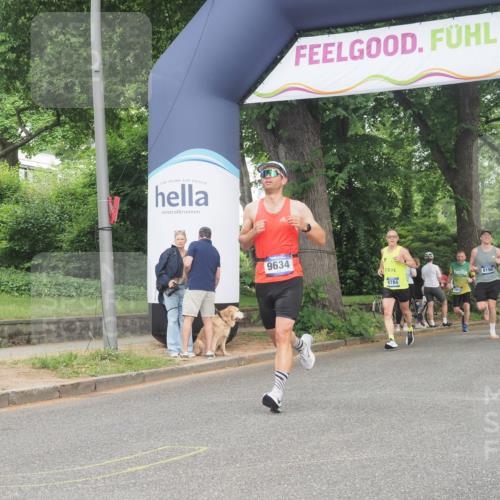 29.06.2025 - hella hamburg halbmarathon KatJ http://msf.ph/oto/8344263 29.06.2025 10:19:48 Zwischen KM18-KM19 3845 meine-sportfotos.de