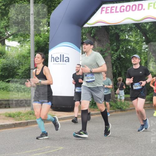 29.06.2025 - hella hamburg halbmarathon KatJ http://msf.ph/oto/8344338 29.06.2025 10:49:19 Zwischen KM18-KM19 1377, 1432, 7250 meine-sportfotos.de
