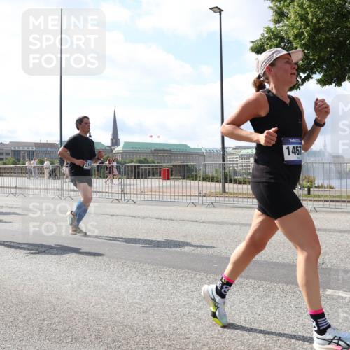 29.06.2025 - hella hamburg halbmarathon Lena Gebhardt http://msf.ph/oto/8344403 29.06.2025 10:00:49 Lombardsbrücke 16434, 7852, 1467, 1019, 1544, 1568, 1583, 1611, 1681, 1726, 2027, 2086, 2236, 2346, 2426, 2474, 2490, 2606, 2652, 2982, 3042, 3059, 3141, 3319, 3400, 3625, 3740, 3794, 3983, 4238, 4419, 4579, 4594, 4616, 4708, 4767, 4813, 4940, 4945, 5033, 5418, 5643, 5870, 6138, 6147, 6220, 6443, 6470, 6487, 6531, 6714, 6757, 7658, 7757, 7759, 7761, 8255, 8326, 8478, 8632, 8923, 9124, 9553, 9555, 9577, 10074, 10188, 10271, 10599 meine-sportfotos.de