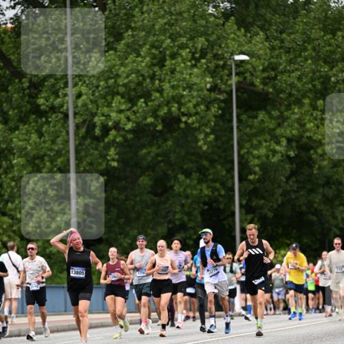 29.06.2025 - hella hamburg halbmarathon Dr. Thomas Lammeyer http://msf.ph/oto/8344410 29.06.2025 10:40:30 Kennedybrücke 1036, 1102, 1183, 1224, 1284, 1717, 2588, 3243, 3741, 3990, 4902, 4937, 5012, 5171, 5240, 5246, 5531, 5747, 5919, 6021, 6381, 6845, 6896, 7111, 7927, 8530, 9229, 9295, 9694, 9701, 10119, 10336, 10341, 11010 meine-sportfotos.de