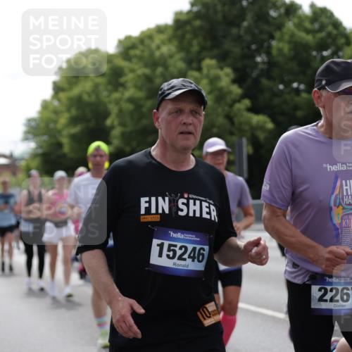 29.06.2025 - hella hamburg halbmarathon Jannik Wohlers http://msf.ph/oto/8344411 29.06.2025 10:42:45 Lombardsbrücke 1149, 1467, 1788, 1816, 2103, 2158, 2267, 2361, 2971, 3074, 3518, 3638, 3764, 4056, 4177, 4302, 4680, 5067, 5268, 5610, 5755, 5967, 7043, 7461, 7872, 8184, 8435, 8795, 8991, 9072, 9304, 9644, 9976, 10180, 10536, 11093, 11443, 11649, 11671, 12485, 12603, 13049, 13417, 13526, 13676, 13684, 13685, 13786, 13852, 15246, 15509, 15514, 15717, 16055, 16263, 16264, 16789, 16840, 17609, 17921, 18434, 18435, 18540, 18898, 19115 meine-sportfotos.de