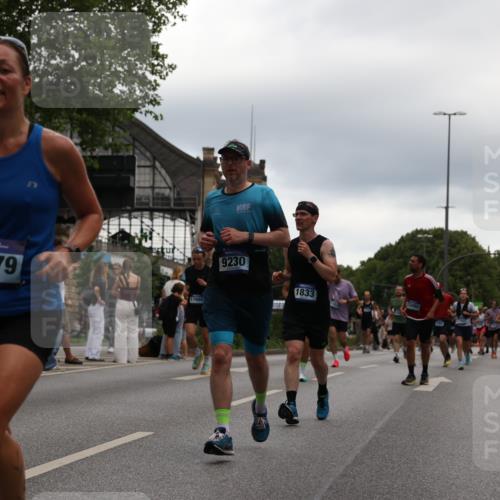 29.06.2025 - hella hamburg halbmarathon Yannick Fuchs http://msf.ph/oto/8344547 29.06.2025 10:52:22 20KM 1319, 1833, 2159, 2250, 2619, 2656, 2711, 2996, 3251, 4550, 4708, 4767, 5277, 5675, 6138, 6147, 6592, 7082, 7659, 7856, 8089, 9230, 9553, 9555, 10020, 10268, 10319, 10518, 10703, 11394, 11605, 11808, 11846, 12378, 12495, 12585, 12734, 12735, 12879, 13287, 13512, 13654, 13694, 13880, 14355, 14673, 15197, 15434, 15527, 16189, 17531, 17665, 17814, 17827, 17967, 18727, 18985 meine-sportfotos.de