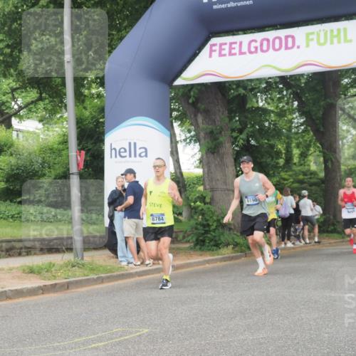 29.06.2025 - hella hamburg halbmarathon KatJ http://msf.ph/oto/8344552 29.06.2025 10:19:50 Zwischen KM18-KM19 3845, 8190 meine-sportfotos.de