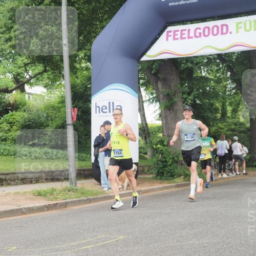 29.06.2025 - hella hamburg halbmarathon KatJ http://msf.ph/oto/8344561 29.06.2025 10:19:50 Zwischen KM18-KM19 3845, 8190 meine-sportfotos.de
