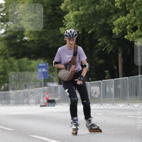 29.06.2025 - hella hamburg halbmarathon Jannik Wohlers http://msf.ph/oto/8344567 29.06.2025 09:02:49 Lombardsbrücke  meine-sportfotos.de