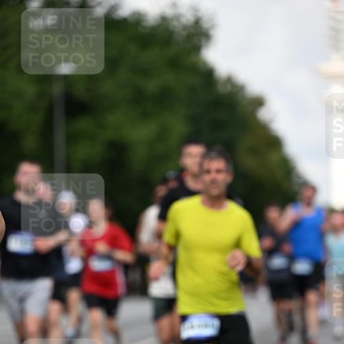 29.06.2025 - hella hamburg halbmarathon Dr. Thomas Lammeyer http://msf.ph/oto/8344576 29.06.2025 09:56:03 Kennedybrücke 1057, 1139, 1169, 1220, 1512, 1604, 3305, 4080, 4565, 4871, 4915, 5007, 5011, 5336, 6373, 6711, 7185, 7432, 7710, 7865, 7961, 8564, 8852, 9444, 10099, 10251, 10493, 10691, 10741 meine-sportfotos.de