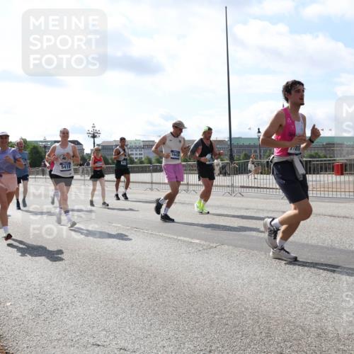 29.06.2025 - hella hamburg halbmarathon Lena Gebhardt http://msf.ph/oto/8344586 29.06.2025 10:00:50 Lombardsbrücke 16434, 185, 1708, 13498, 5418, 1544, 1568, 1583, 1611, 1681, 1726, 2236, 2346, 2426, 2474, 2490, 2982, 3042, 3059, 3141, 3319, 3400, 3625, 3740, 3794, 3983, 4238, 4419, 4579, 4594, 4616, 4708, 4767, 4813, 4940, 4945, 5033, 5418, 5643, 5870, 6138, 6147, 6220, 6443, 6487, 6531, 6714, 6757, 7658, 7757, 7759, 7761, 8255, 8326, 8478, 8632, 8923, 9124, 9553, 9555, 9577, 9932, 10074, 10188, 10271, 10599 meine-sportfotos.de