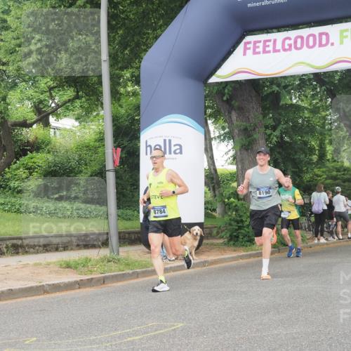 29.06.2025 - hella hamburg halbmarathon KatJ http://msf.ph/oto/8344588 29.06.2025 10:19:50 Zwischen KM18-KM19 3845, 8190 meine-sportfotos.de