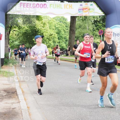 29.06.2025 - hella hamburg halbmarathon MichiJ http://msf.ph/oto/8344590 29.06.2025 10:40:28 Zwischen KM18-KM19 1061, 1499, 1549, 2074, 4770, 6511, 6512, 6628, 6897, 7177, 7274, 9065, 9163, 10895, 11551, 11588, 11589, 11604, 12155, 12712, 13147, 15430, 15502, 15690, 16477, 16986, 17130, 18831, 18915, 19244 meine-sportfotos.de