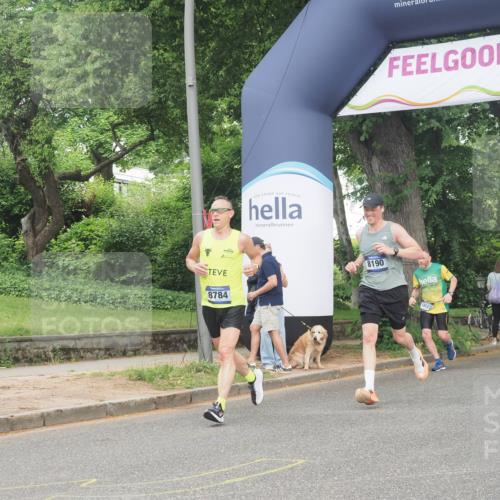 29.06.2025 - hella hamburg halbmarathon KatJ http://msf.ph/oto/8344636 29.06.2025 10:19:50 Zwischen KM18-KM19 3845, 8190 meine-sportfotos.de