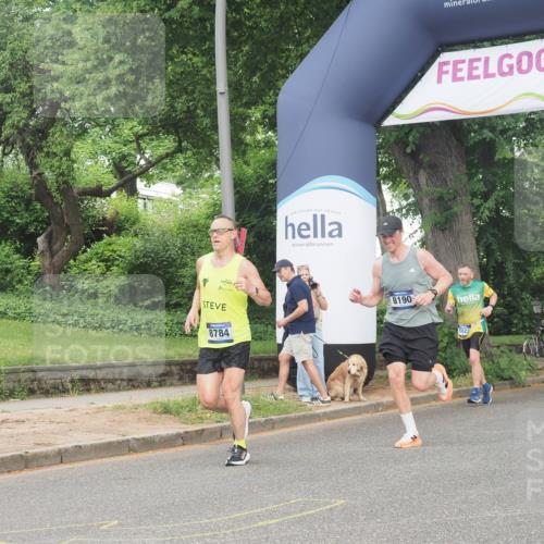 29.06.2025 - hella hamburg halbmarathon KatJ http://msf.ph/oto/8344653 29.06.2025 10:19:50 Zwischen KM18-KM19 3845, 8190 meine-sportfotos.de