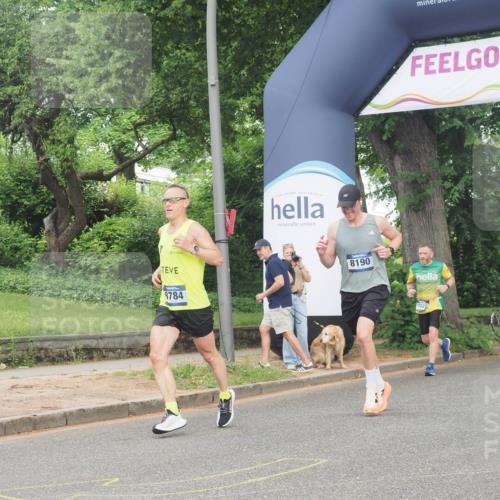 29.06.2025 - hella hamburg halbmarathon KatJ http://msf.ph/oto/8344682 29.06.2025 10:19:50 Zwischen KM18-KM19 3845, 8190 meine-sportfotos.de