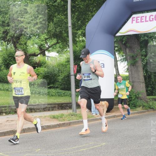 29.06.2025 - hella hamburg halbmarathon KatJ http://msf.ph/oto/8344763 29.06.2025 10:19:51 Zwischen KM18-KM19 3845, 8190, 8318 meine-sportfotos.de