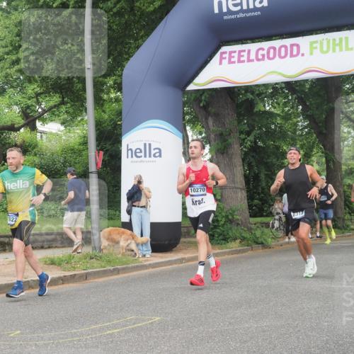 29.06.2025 - hella hamburg halbmarathon KatJ http://msf.ph/oto/8344778 29.06.2025 10:19:52 Zwischen KM18-KM19 3845, 8190, 8318 meine-sportfotos.de